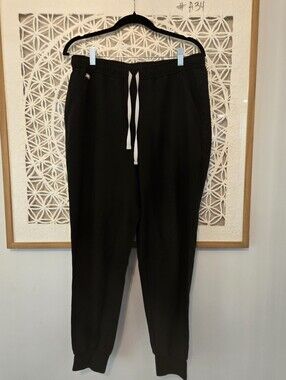 FIGS Men's Tansen Jogger Scrub Pants - Black, Size Large/Short